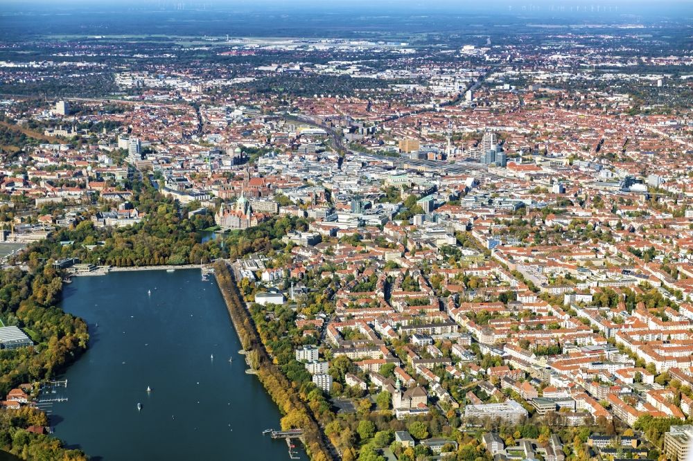 Hannover von oben - Stadtansicht Südstadt im Stadtgebiet in Hannover im Bundesland Niedersachsen, Deutschland