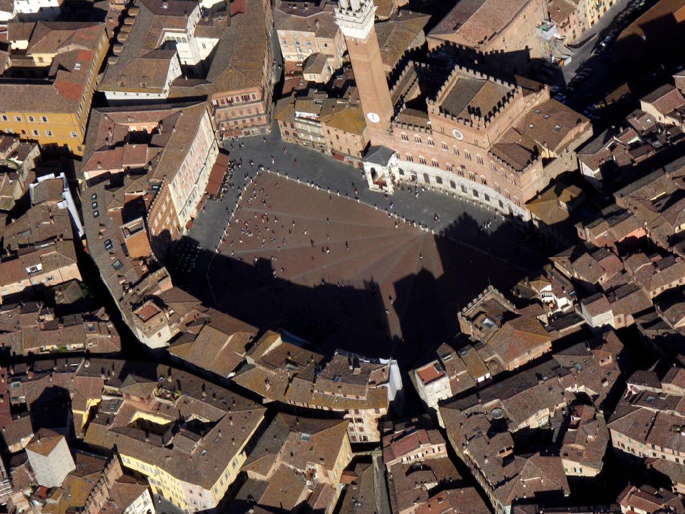 Siena aus der Vogelperspektive: Stadtansicht Siena