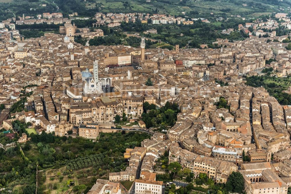Luftbild Siena - Stadtansicht von Siena in der gleichnamigen Provinz in Italien