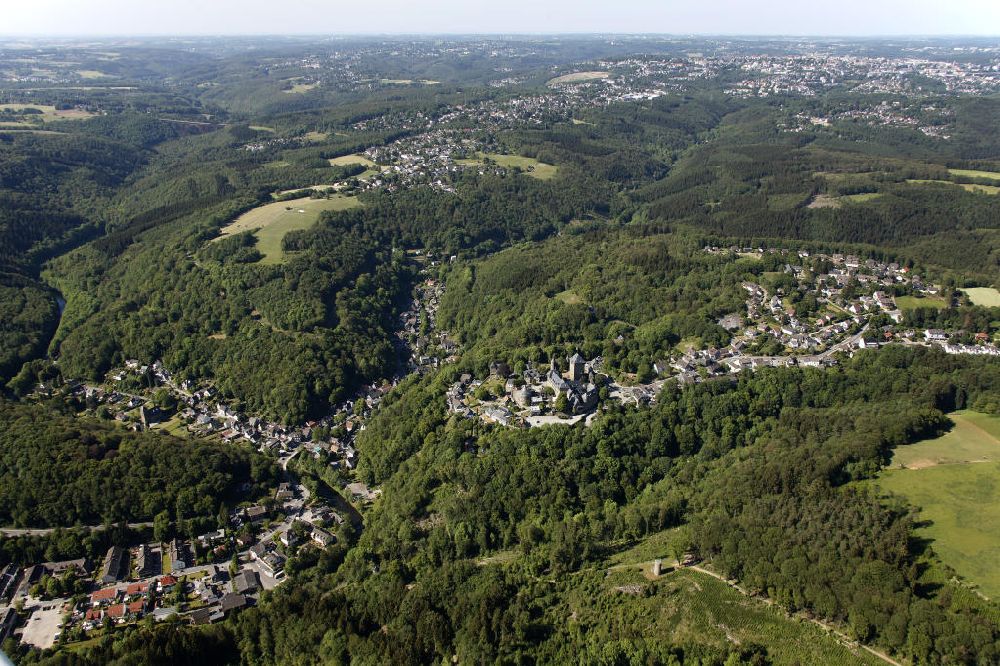 Luftaufnahme Burg / Solingen - Stadtansicht vom Solinger Stadtteil Burg