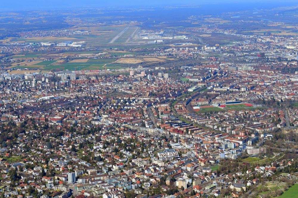 Binningen von oben - Stadtansicht und Stadtgebiet in Binningen im Großraum Basel, Schweiz