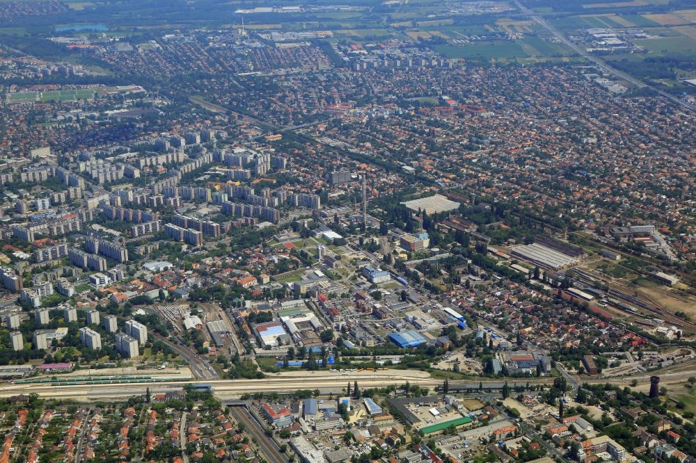 Luftaufnahme Budapest - Stadtansicht vom Stadtteil Angyalfid im Stadtgebiet im Bezirk IV. kerület in Budapest in Ungarn