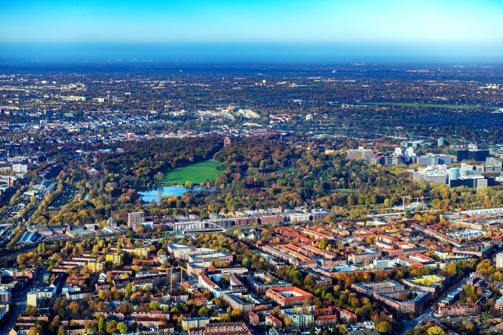 Luftbild Hamburg - Stadtansicht des Stadtteil Barmbek im Hamburg bis zum Stadtpark in Hamburg, Deutschland