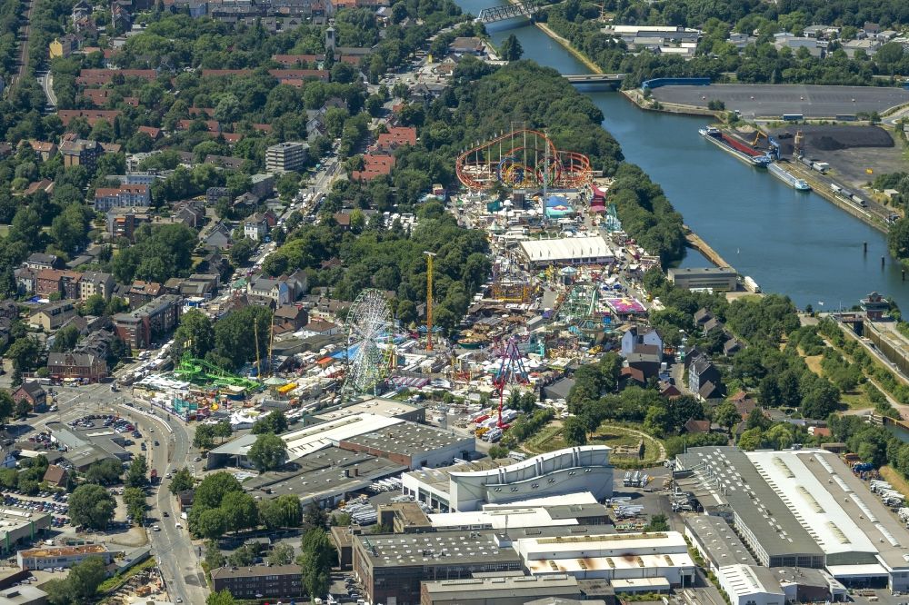 Luftbild Herne Crange - Stadtansicht des Stadtteil Crange mit Cranger Kirmes und Blick auf den Rhein - Herne - Kanal in Herne in Nordrhein-Westfalen