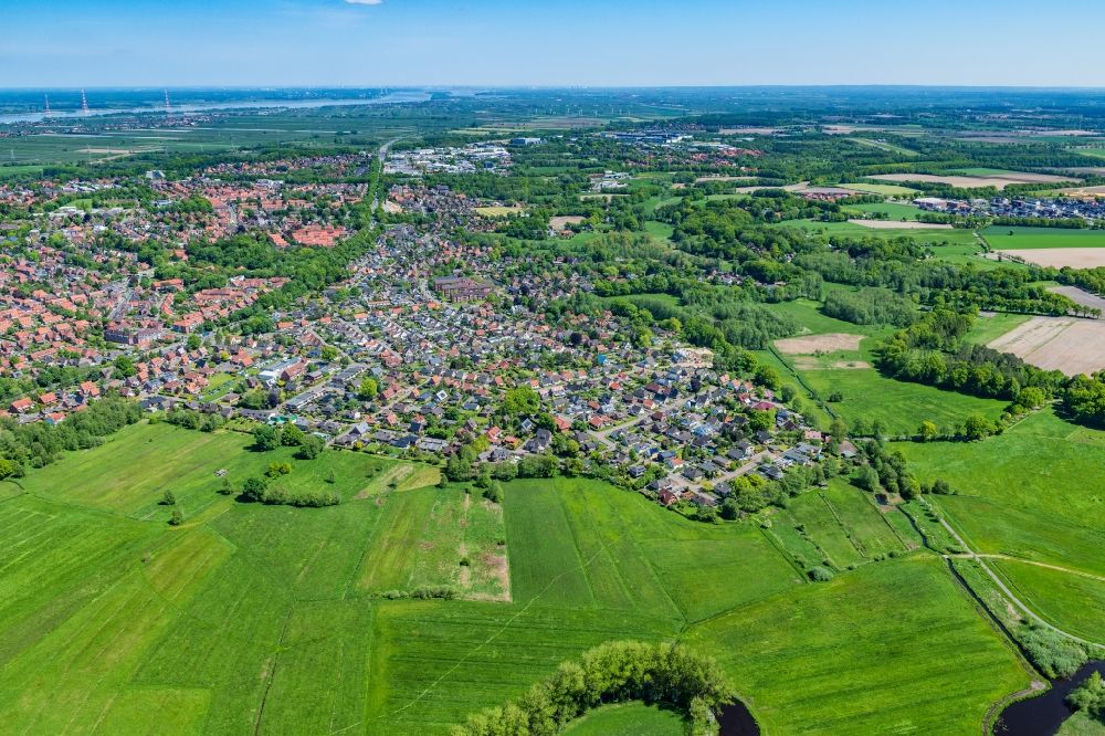 Luftaufnahme Stade - Stadtansicht des Stadtteil Klein Thun in Stade im Bundesland Niedersachsen, Deutschland