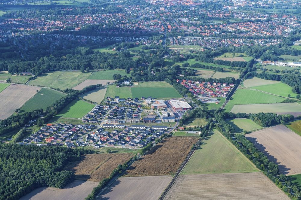 Luftaufnahme Stade - Stadtansicht des Stadtteil Riensförde und Heidesiedlung in Stade im Bundesland Niedersachsen, Deutschland
