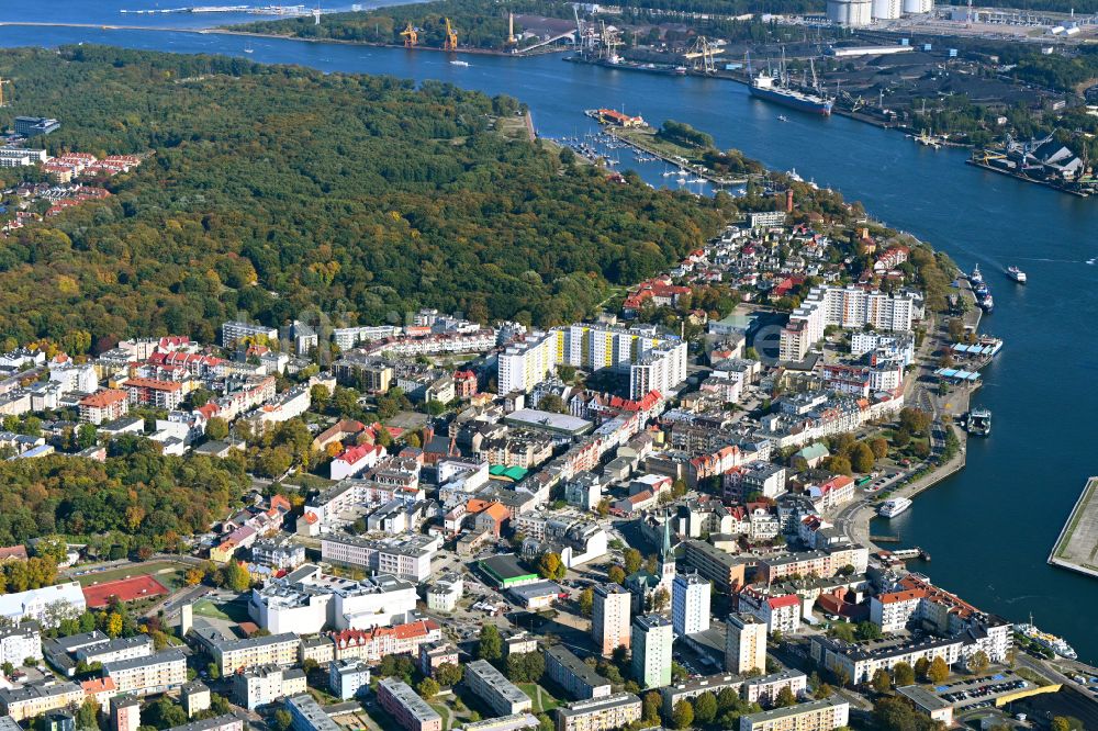 Swinemünde von oben - Stadtansicht von Swinemuende in Westpommern, Polen