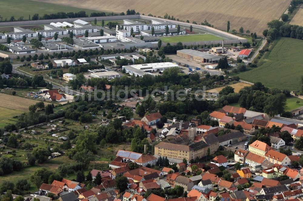 Luftaufnahme Tonna - Stadtansicht von Tonna mit Gefängnis im Hintergrund und alter Kettenburg in Thüringen