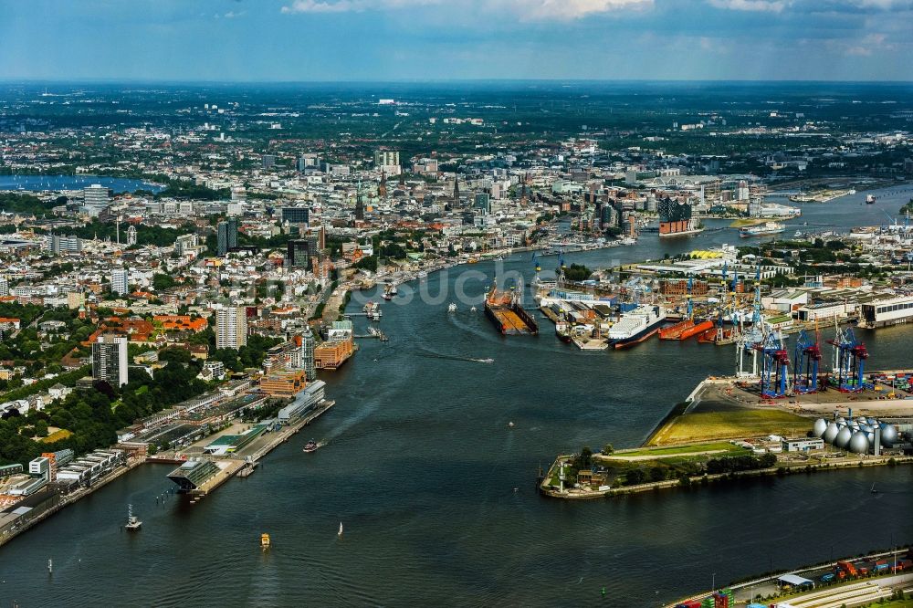 Hamburg von oben - Stadtansicht am Ufer des Flußverlaufes der Elbe in Hamburg, Deutschland