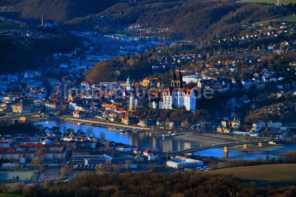 Luftaufnahme Meißen - Stadtansicht am Ufer des Flußverlaufes der Elbe in Meißen im Bundesland Sachsen, Deutschland