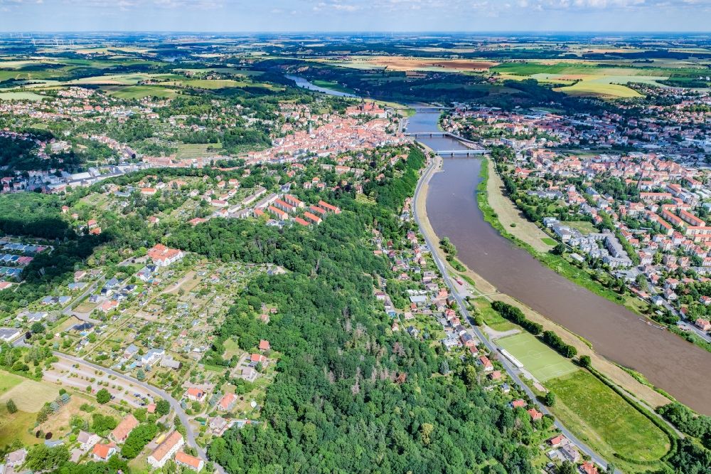 Luftaufnahme Meißen - Stadtansicht am Ufer des Flußverlaufes Elbe in Meißen im Bundesland Sachsen, Deutschland