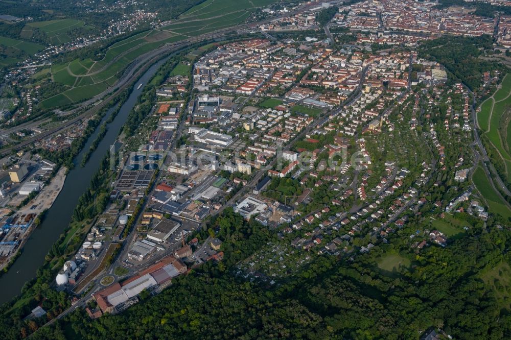 Luftaufnahme Würzburg - Stadtansicht am Ufer des Flußverlaufes des Main in Würzburg im Bundesland Bayern, Deutschland