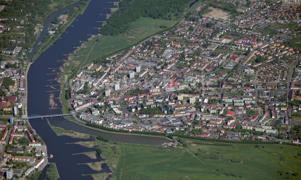 Luftbild Slubice - Stadtansicht am Ufer des Flußverlaufes der Oder in Slubice in lubuskie, Polen