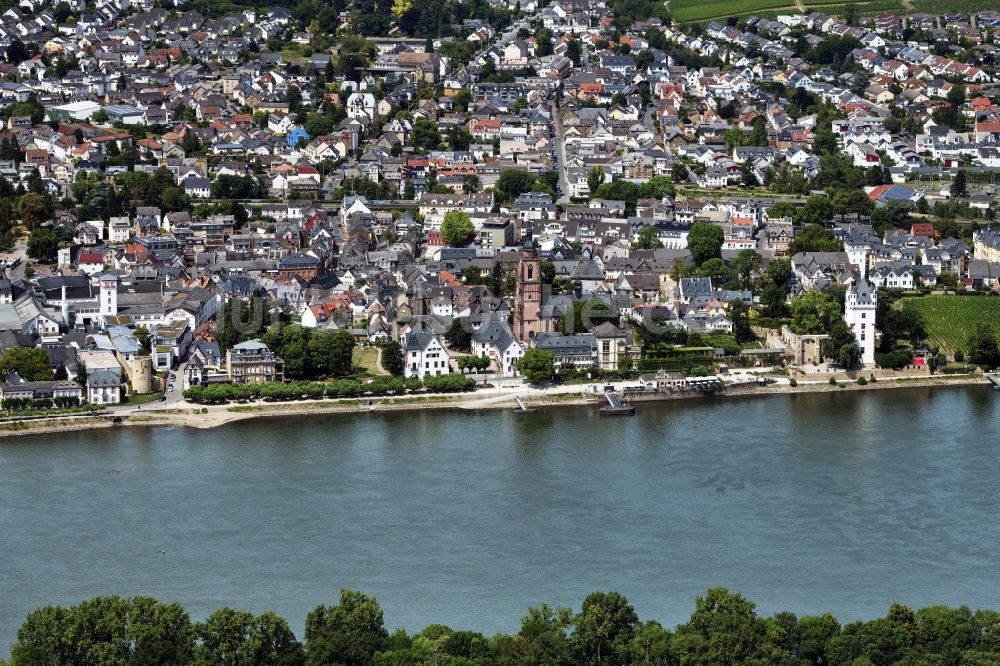 Luftaufnahme Eltville am Rhein - Stadtansicht am Ufer des Flußverlaufes des Rhein in Eltville am Rhein im Bundesland Hessen, Deutschland