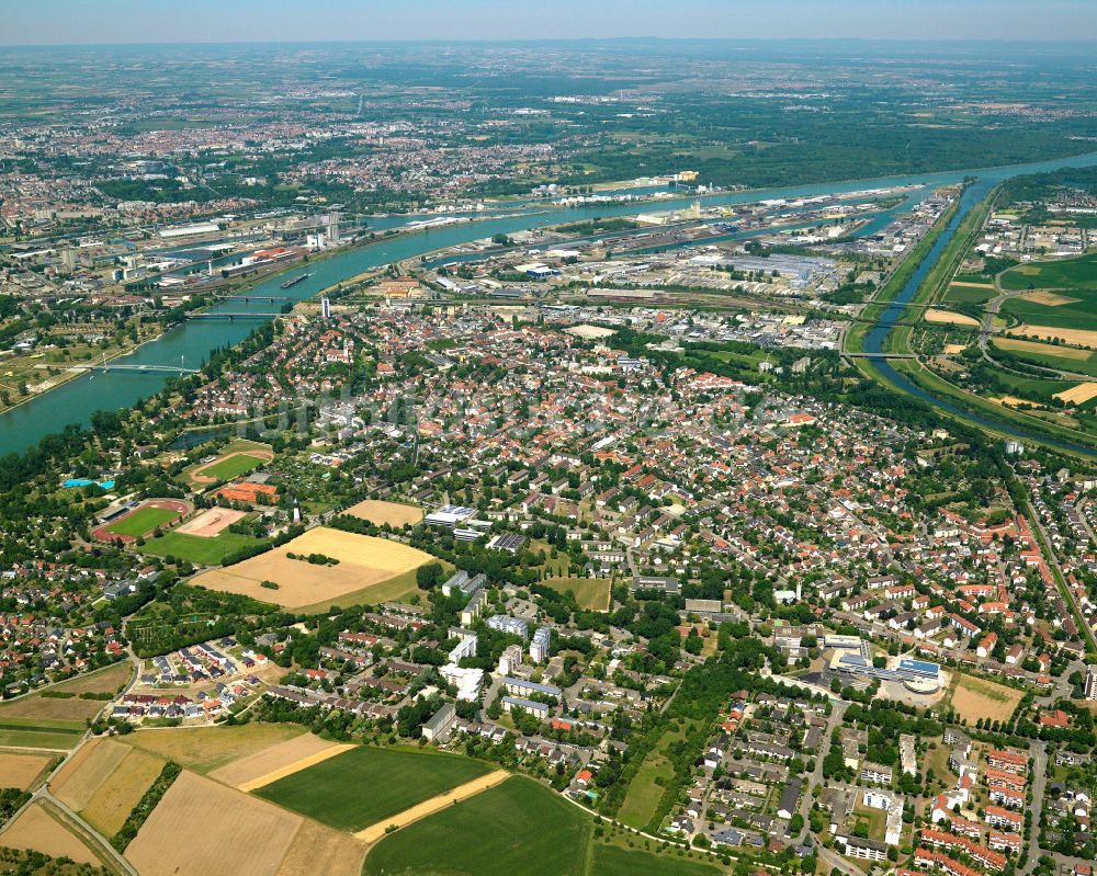 Kehl von oben - Stadtansicht am Ufer des Flußverlaufes des Rhein in Kehl im Bundesland Baden-Württemberg, Deutschland
