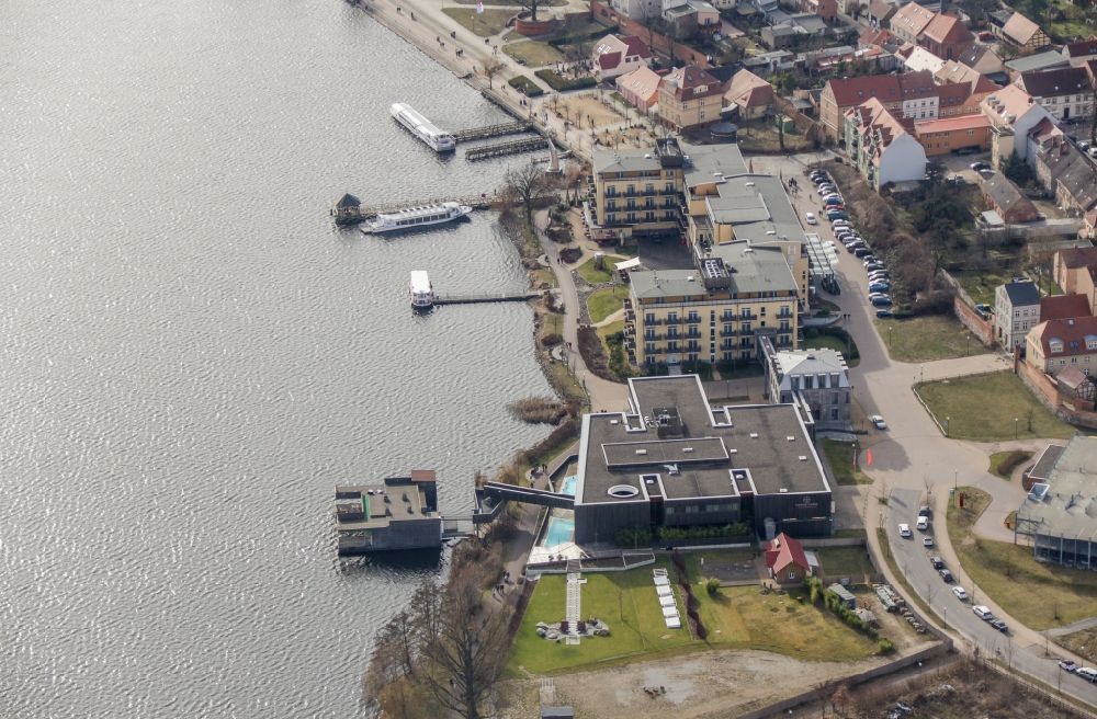 Luftaufnahme Neuruppin - Stadtansicht der Uferpromenade in Neuruppin im Bundesland Brandenburg