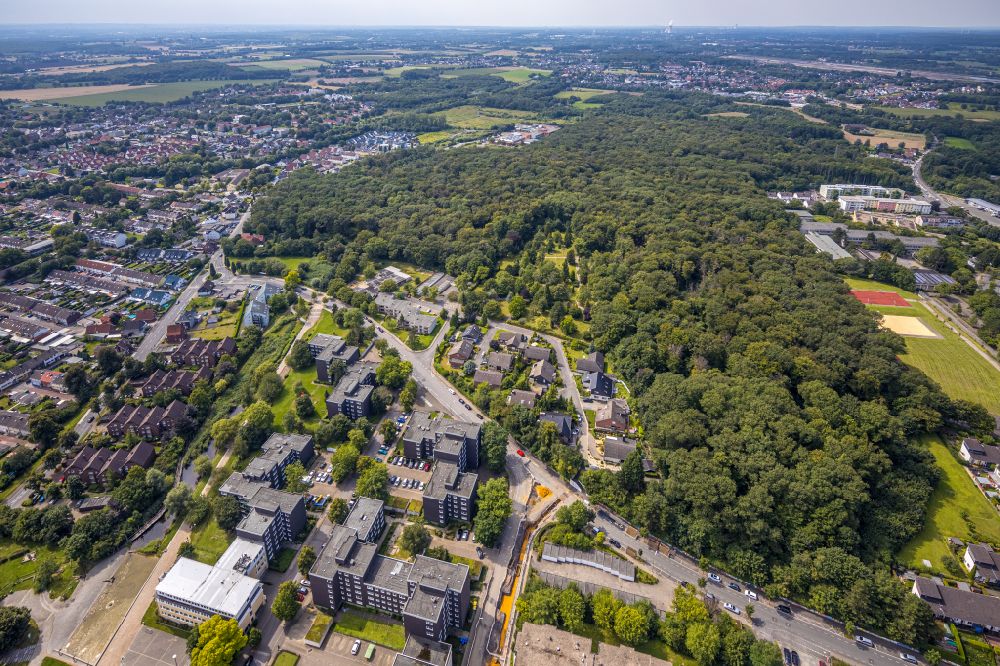 Luftbild Bergkamen - Stadtansicht mit Waldgebiet am Kleiweg in Bergkamen im Bundesland Nordrhein-Westfalen, Deutschland