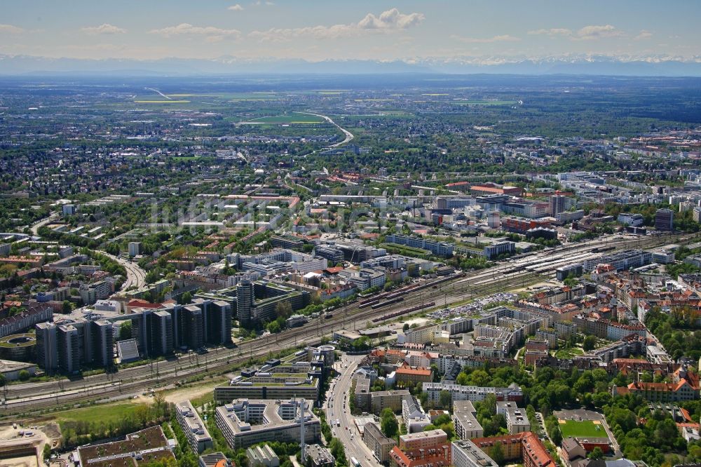 München von oben - Stadtansicht mit Werksviertel im Ortsteil Berg am Laim in München im Bundesland Bayern, Deutschland