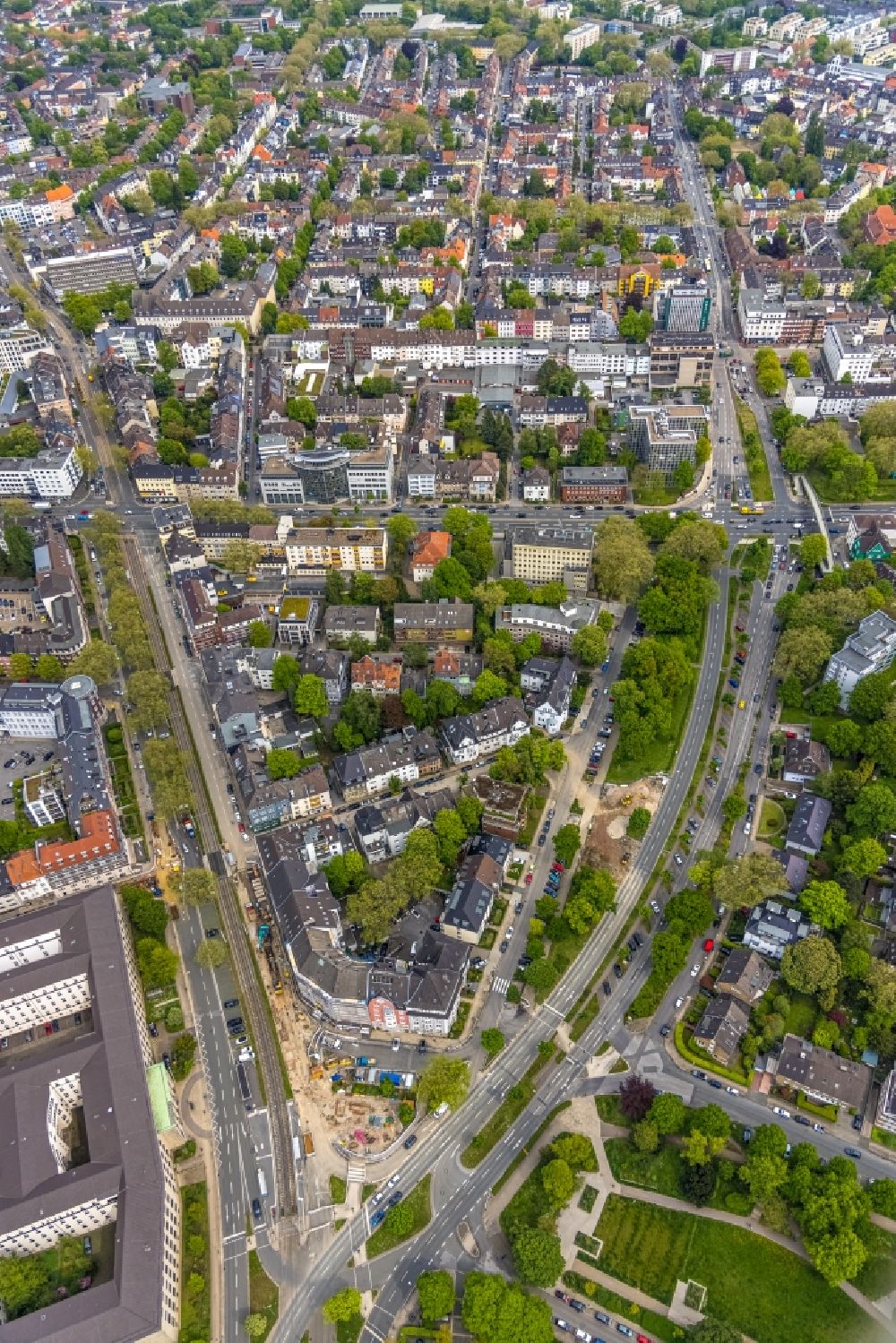 Luftbild Essen - Stadtansicht zwischen Zweigertstraße und Martinstraße im Ortsteil Holsterhausen in Essen im Bundesland Nordrhein-Westfalen, Deutschland