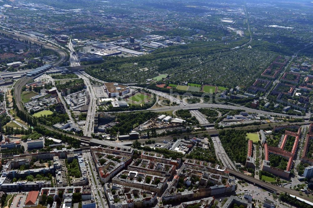 Luftbild Berlin - Stadtbezirk Schöneberg von Berlin am Sachsendamm und Abzweig Zehlendorf der A100