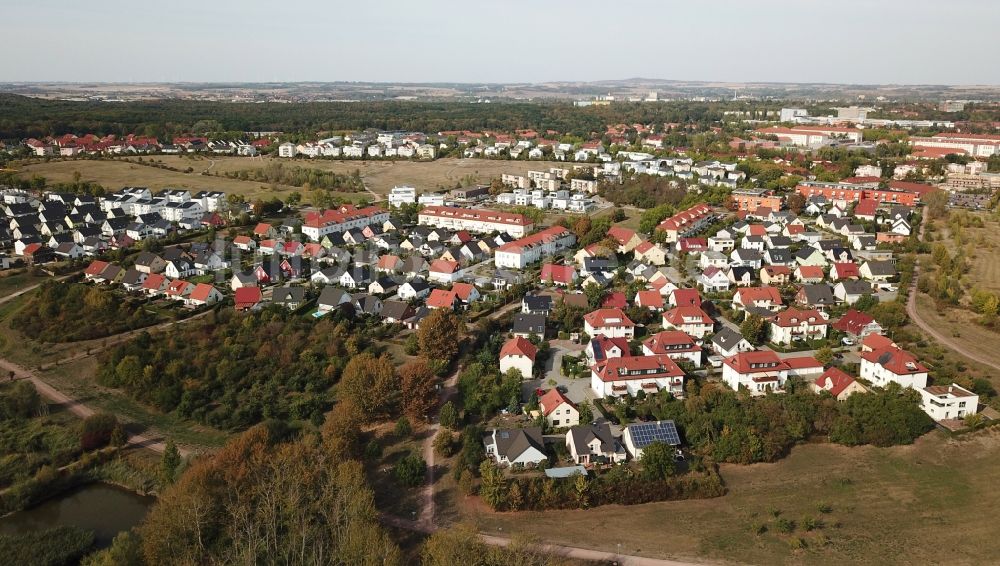 Halle (Saale) von oben - Stadteil Heide-Süd mit der Wohnsiedlung und Eigenheimen in Halle (Saale) im Bundesland Sachsen-Anhalt