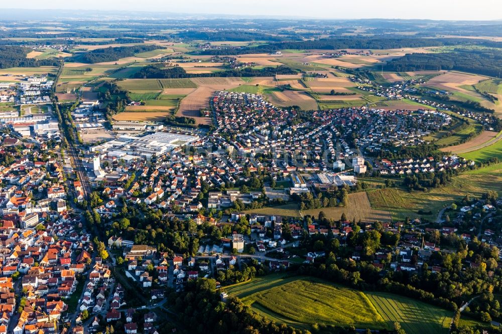 Luftbild Bad Saulgau - Stadtgebiet inmitten der Landwirtschaft in Bad Saulgau im Bundesland Baden-Württemberg, Deutschland