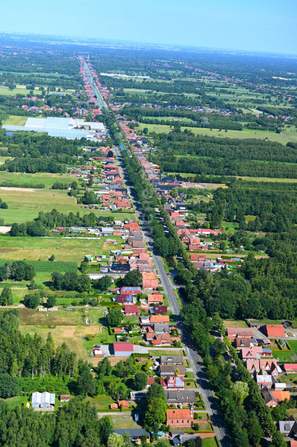 Börgermoor aus der Vogelperspektive: Stadtgebiet inmitten der Landwirtschaft in Börgermoor im Bundesland Niedersachsen, Deutschland