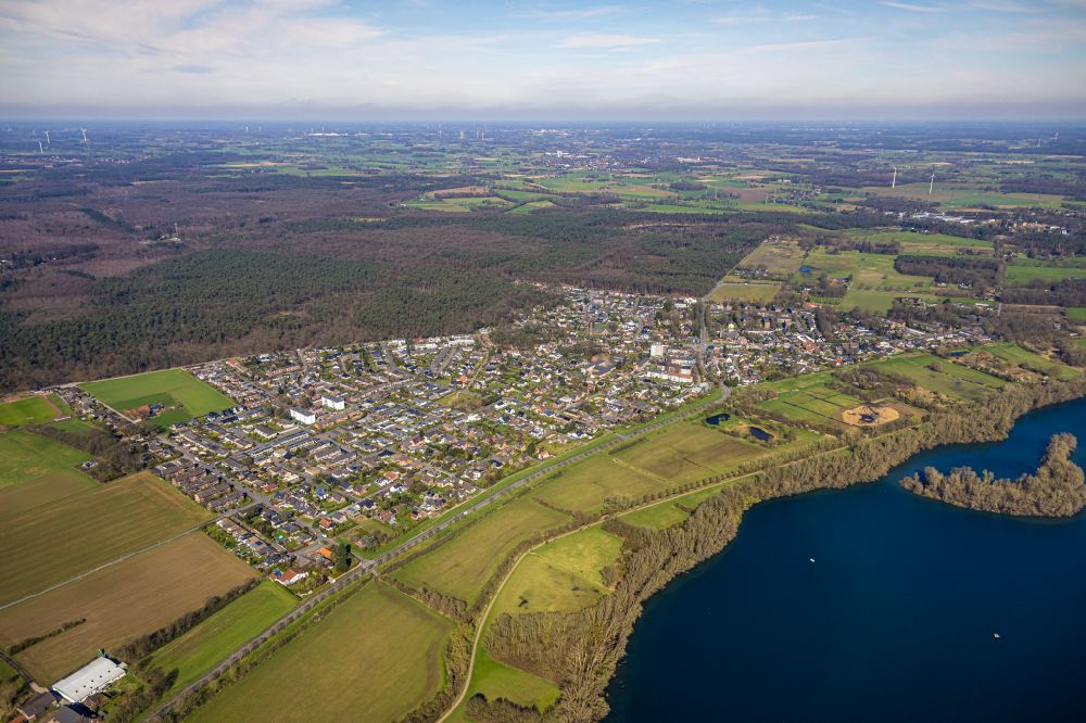Luftbild Flüren - Stadtgebiet inmitten der Landwirtschaft in Flüren im Bundesland Nordrhein-Westfalen, Deutschland