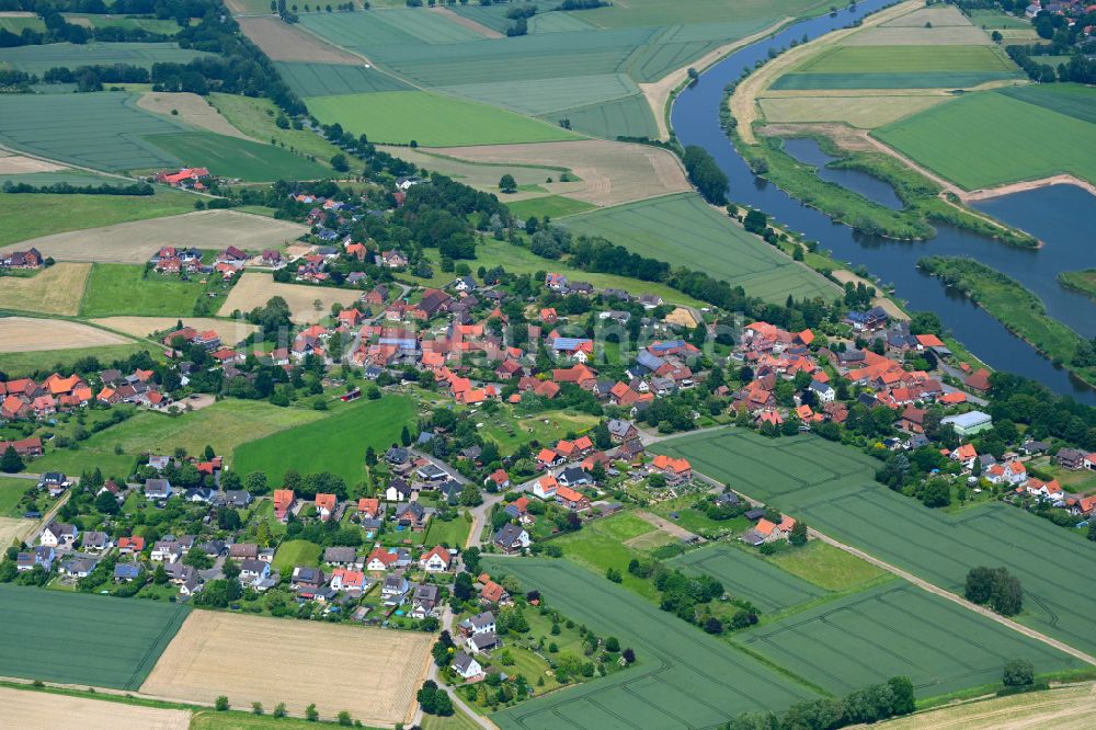 Hessisch Oldendorf von oben - Stadtgebiet inmitten der Landwirtschaft in Hessisch Oldendorf im Bundesland Niedersachsen, Deutschland