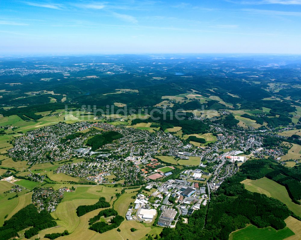 Luftbild Kierspe - Stadtgebiet inmitten der Landwirtschaft in Kierspe im Bundesland Nordrhein-Westfalen, Deutschland