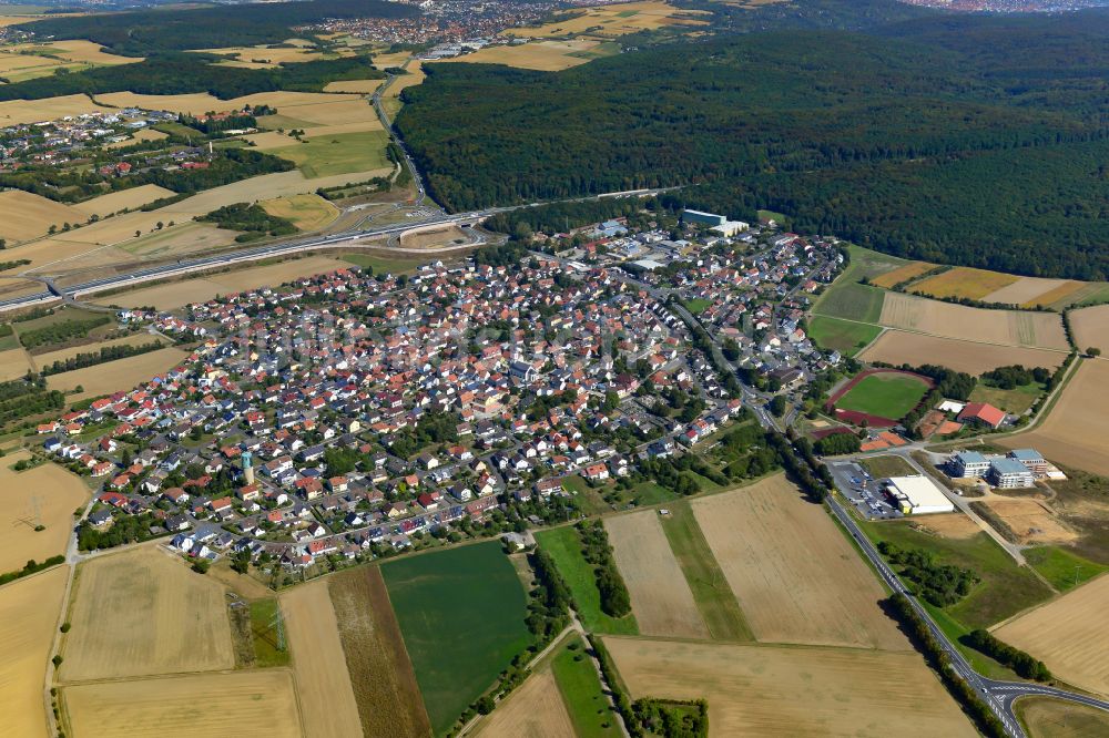 Luftaufnahme Kist - Stadtgebiet inmitten der Landwirtschaft in Kist im Bundesland Bayern, Deutschland