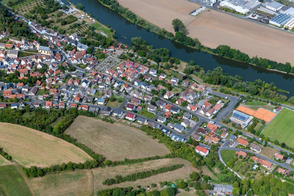 Luftaufnahme Laudenbach - Stadtgebiet inmitten der Landwirtschaft in Laudenbach im Bundesland Bayern, Deutschland