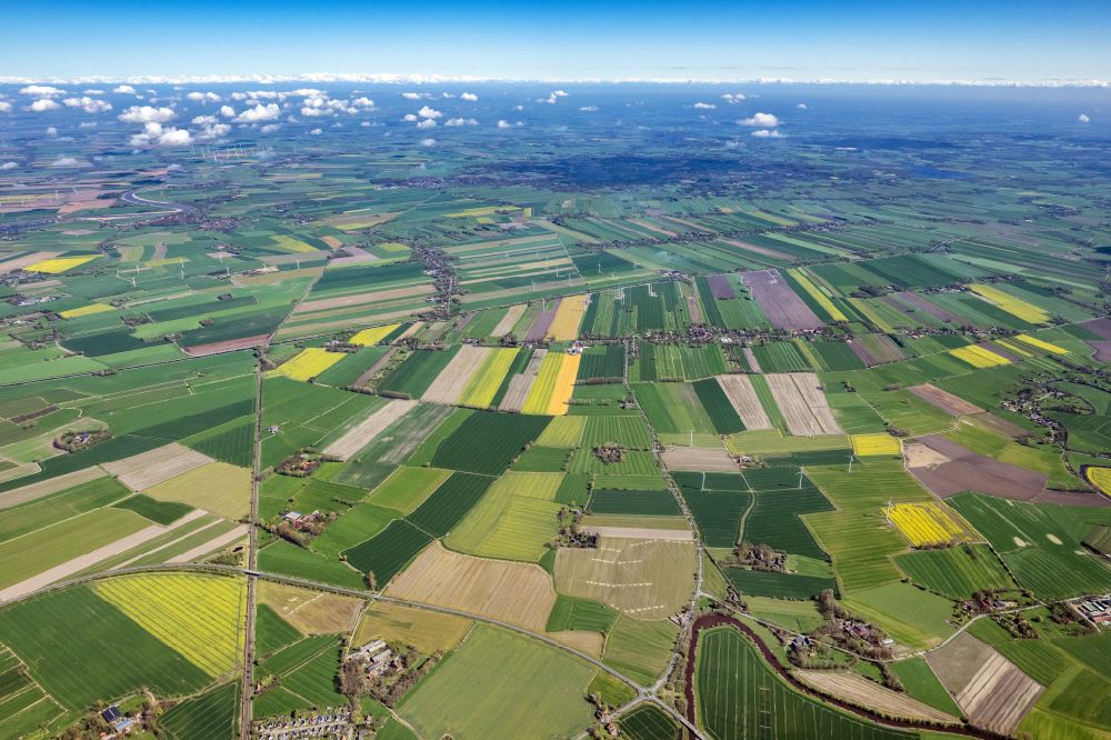 Luftaufnahme Otterndorf - Stadtgebiet inmitten der Landwirtschaft in Otterndorf im Bundesland Niedersachsen, Deutschland