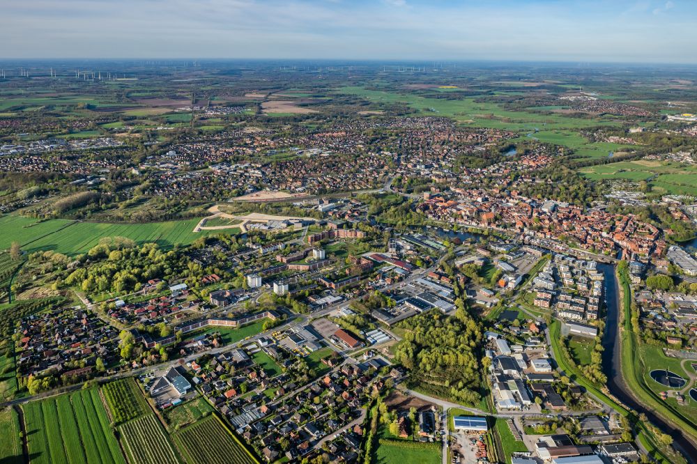 Luftbild Stade - Stadtgebiet inmitten der Landwirtschaft in Stade im Bundesland Niedersachsen, Deutschland