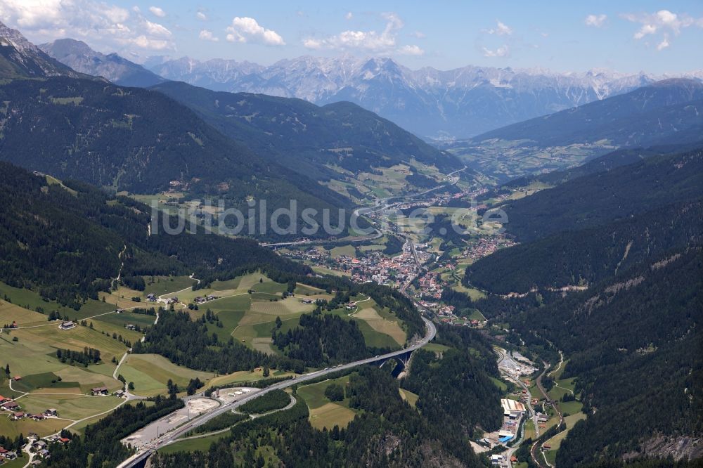 Luftbild Innsbruck - Stadtkern von Innsbruck in Österreich