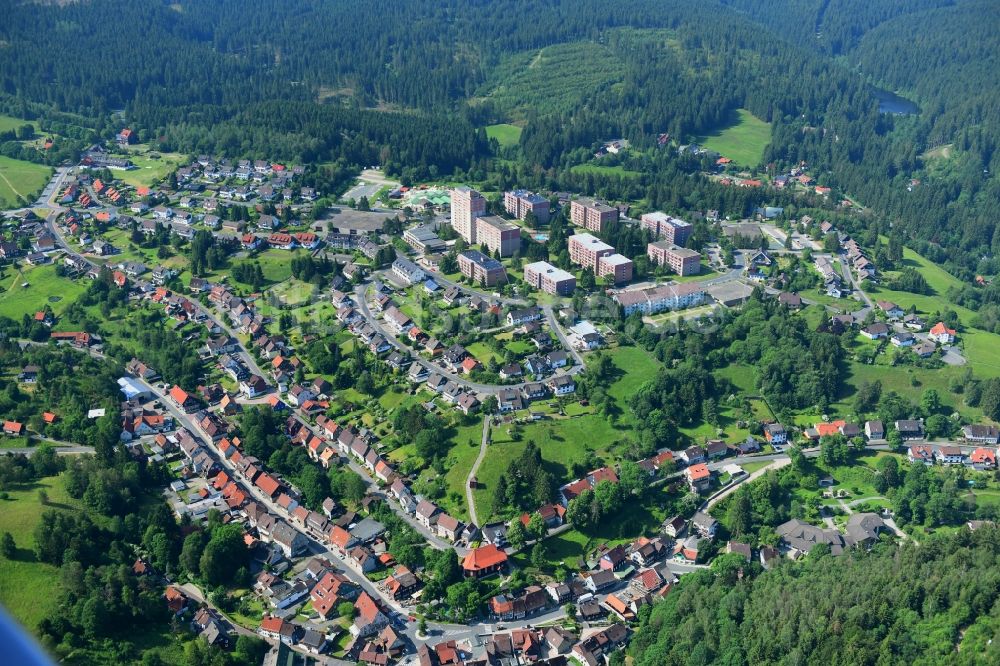 Luftbild Altenau - Stadtrand und Außenbezirks- Wohngebiete in Altenau im Bundesland Niedersachsen, Deutschland