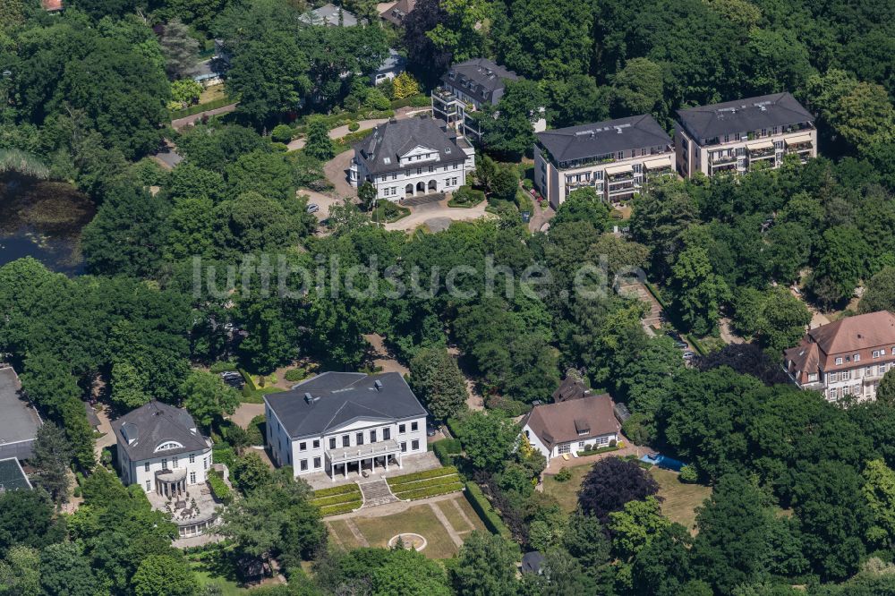 Luftaufnahme Bremen - Stadtrand und Außenbezirks- Wohngebiete mit Einfamilienhäusern und Villen an der Marcusallee und am Deliusweg in Bremen, Deutschland