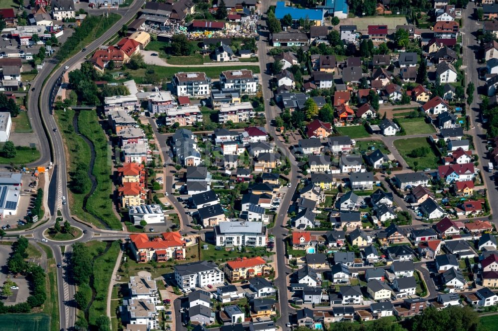 Luftbild Ettenheim - Stadtrand und Außenbezirks- Wohngebiete in Ettenheim im Bundesland Baden-Württemberg, Deutschland
