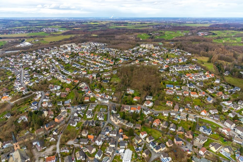 Luftbild Fröndenberg/Ruhr - Stadtrand und Außenbezirks- Wohngebiete in Fröndenberg/Ruhr im Bundesland Nordrhein-Westfalen, Deutschland