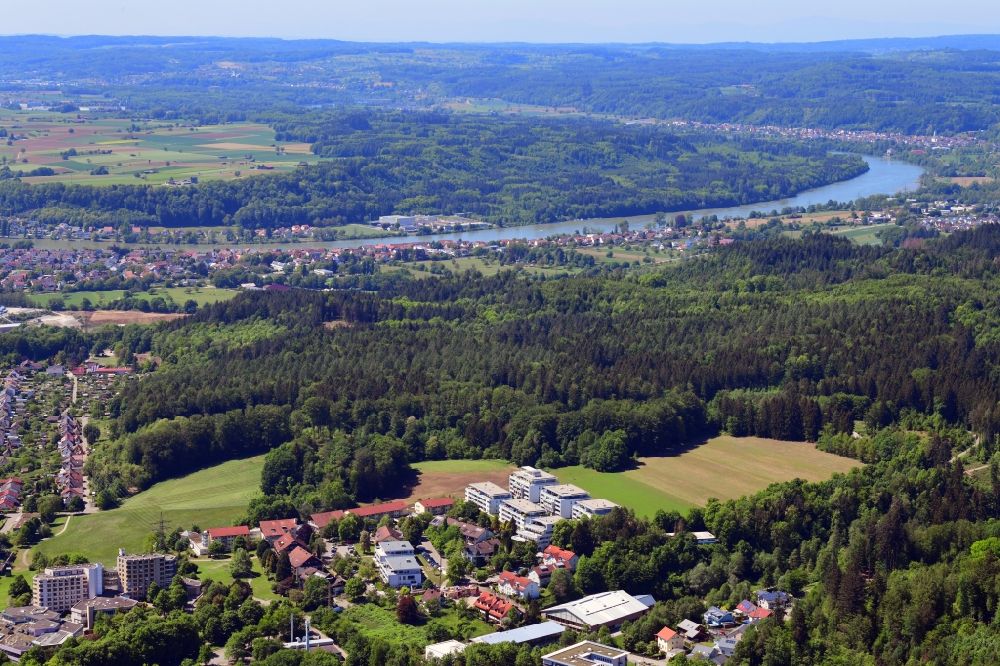 Luftaufnahme Bad Säckingen - Stadtrand und Außenbezirks- Wohngebiete am Hochrhein in Bad Säckingen im Bundesland Baden-Württemberg, Deutschland