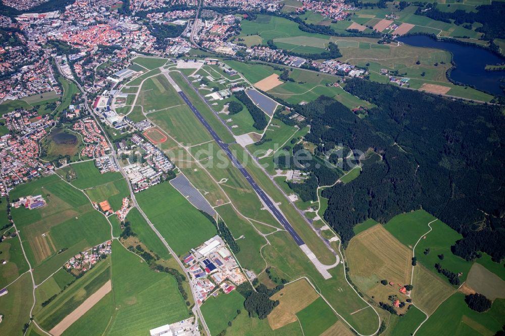 Luftaufnahme Kaufbeuren - Stadtrand und Außenbezirks- Wohngebiete in Kaufbeuren im Bundesland Bayern, Deutschland
