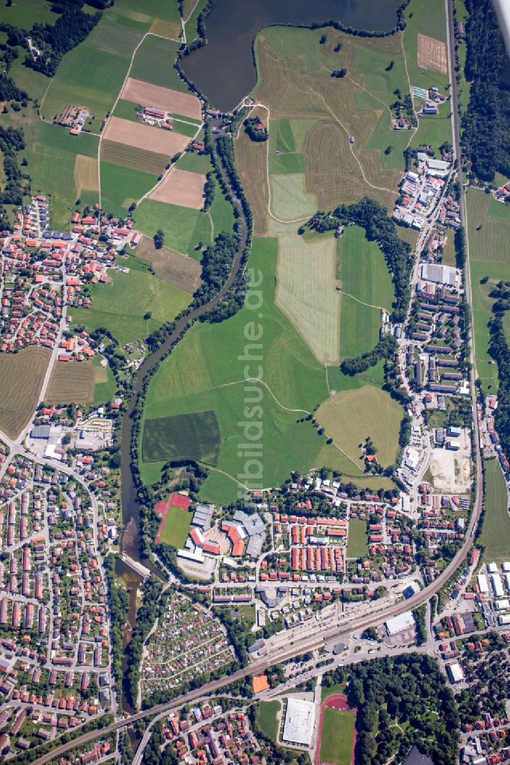 Kaufbeuren von oben - Stadtrand und Außenbezirks- Wohngebiete in Kaufbeuren im Bundesland Bayern, Deutschland