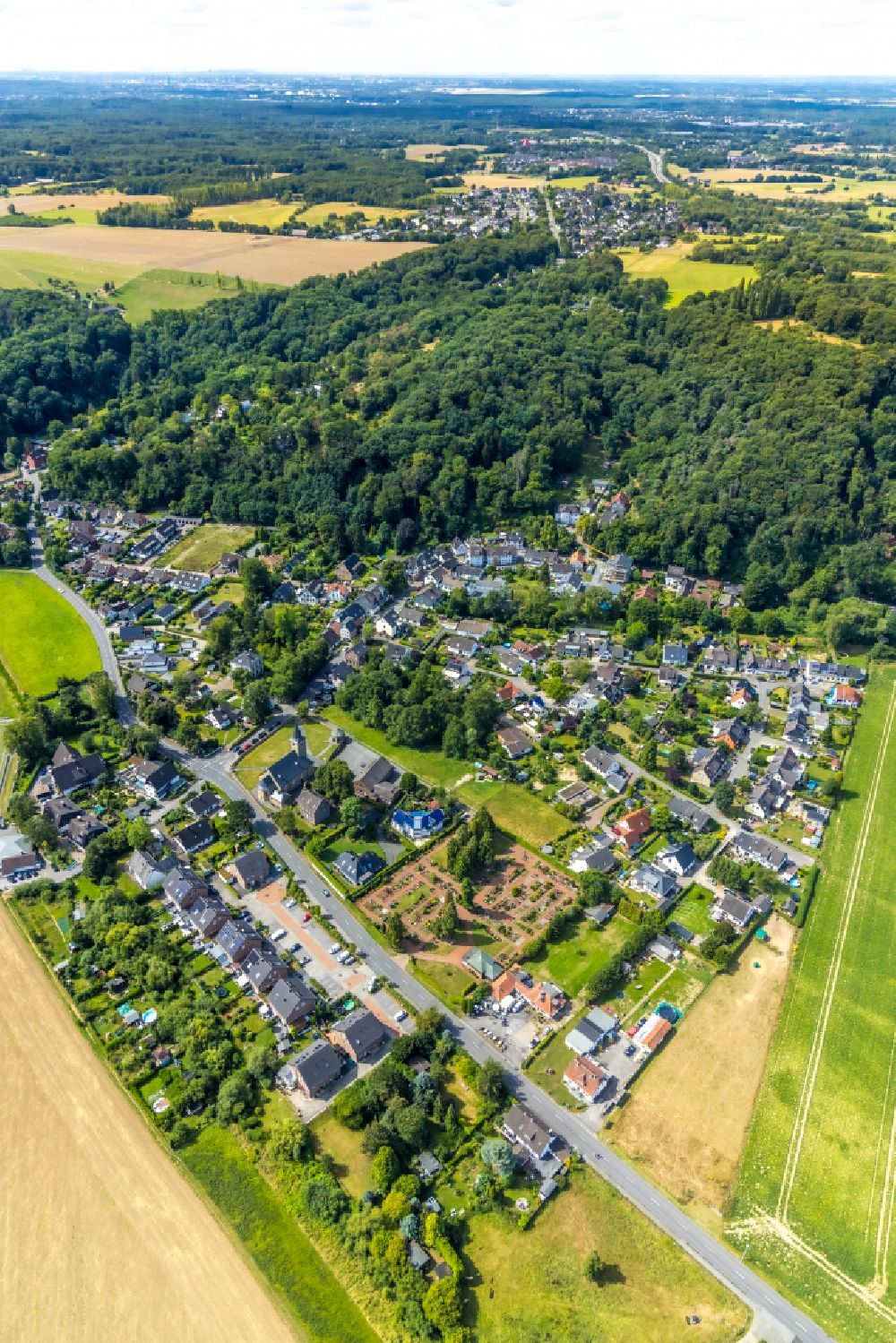 Mintard von oben - Stadtrand und Außenbezirks- Wohngebiete in Mintard im Bundesland Nordrhein-Westfalen, Deutschland
