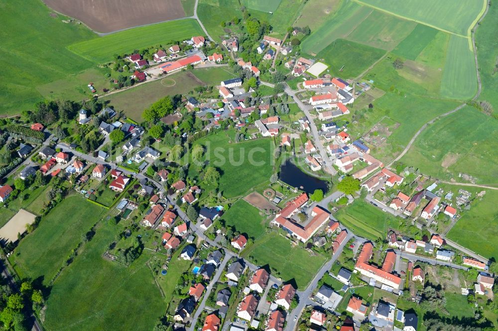 Luftaufnahme Moritzburg - Stadtrand und Außenbezirks- Wohngebiete in Moritzburg im Bundesland Sachsen, Deutschland