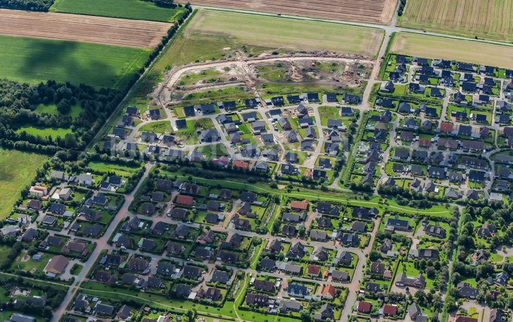 Luftaufnahme Niebüll - Stadtrand und Außenbezirks- Wohngebiete in Niebüll im Bundesland Schleswig-Holstein, Deutschland