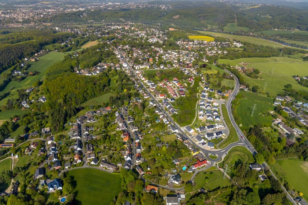 Luftaufnahme Witten - Stadtrand und Außenbezirks- Wohngebiete im Ortsteil Bommern in Witten im Bundesland Nordrhein-Westfalen, Deutschland