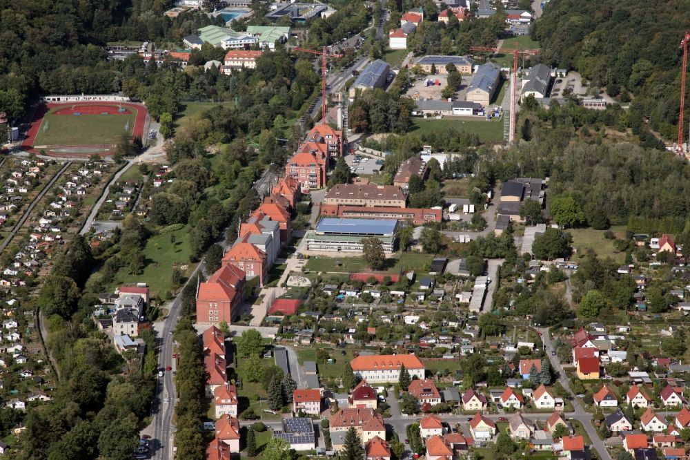 Pirna von oben - Stadtrand und Außenbezirks- Wohngebiete im Ortsteil Südvorstadt in Pirna im Bundesland Sachsen, Deutschland