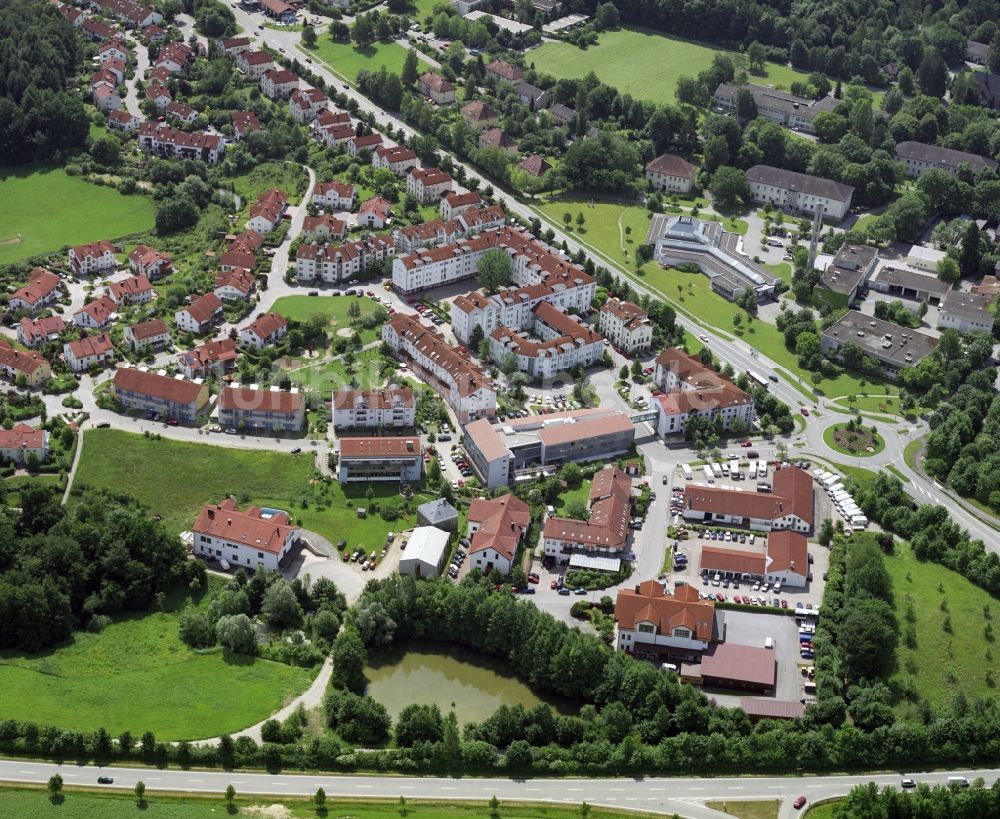 Wasserburg am Inn von oben - Stadtrand und Außenbezirks- Wohngebiete in Wasserburg am Inn im Bundesland Bayern, Deutschland