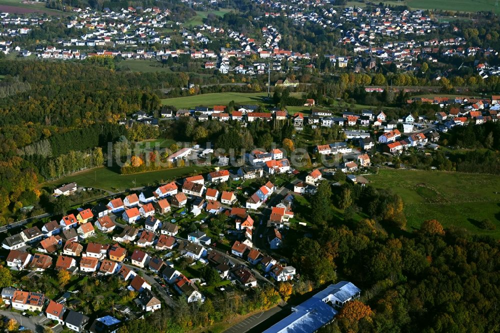 Wemmetsweiler aus der Vogelperspektive: Stadtrand und Außenbezirks- Wohngebiete in Wemmetsweiler im Bundesland Saarland, Deutschland