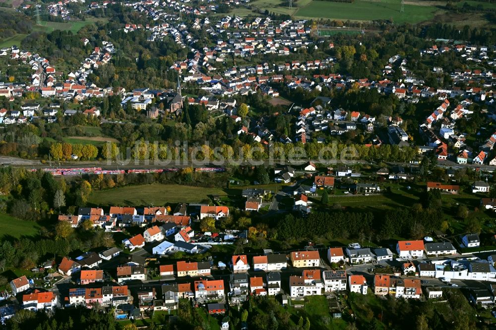 Luftaufnahme Wemmetsweiler - Stadtrand und Außenbezirks- Wohngebiete in Wemmetsweiler im Bundesland Saarland, Deutschland